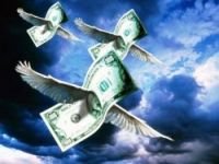 Российские банки вывели из России более 10 миллиардов долларов Российские банки вывели из России более 10 миллиардов долларов